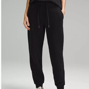 Scuba High-Rise Jogger
Full Length